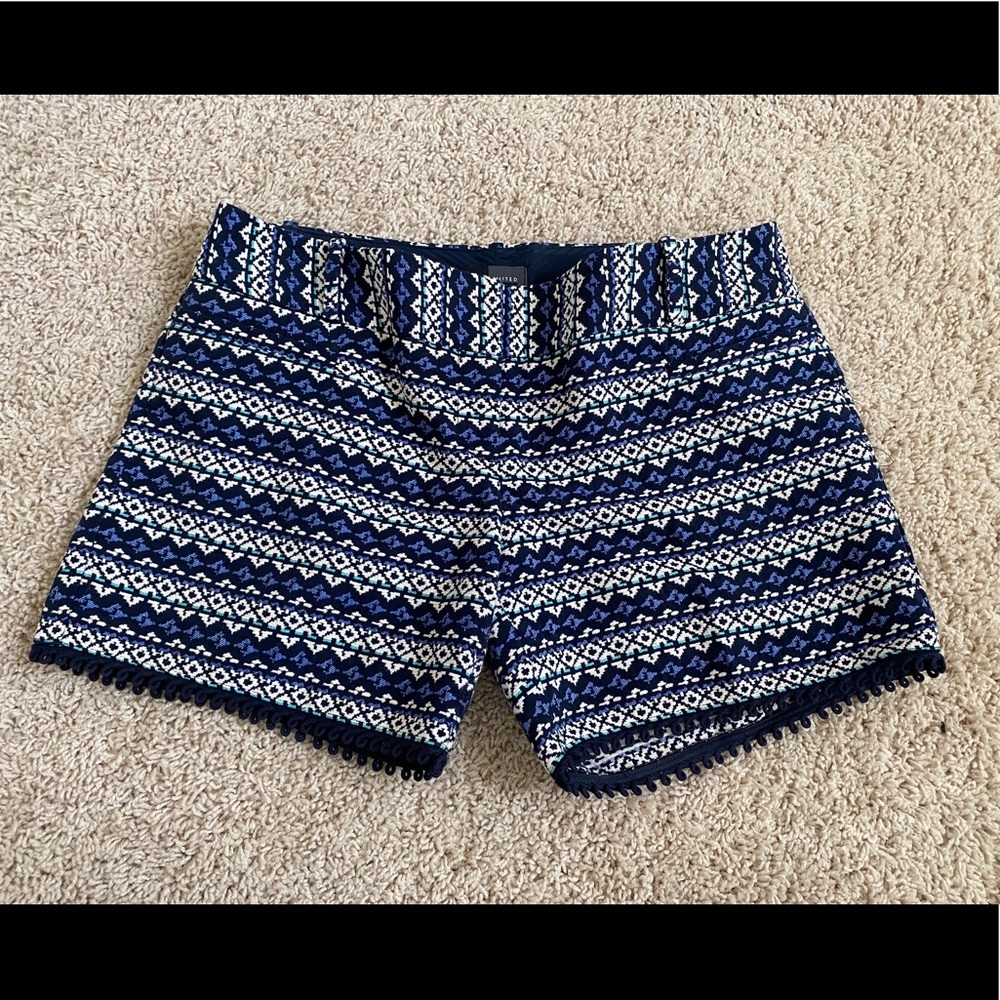 The Limited pattern 5” shorts - size 4